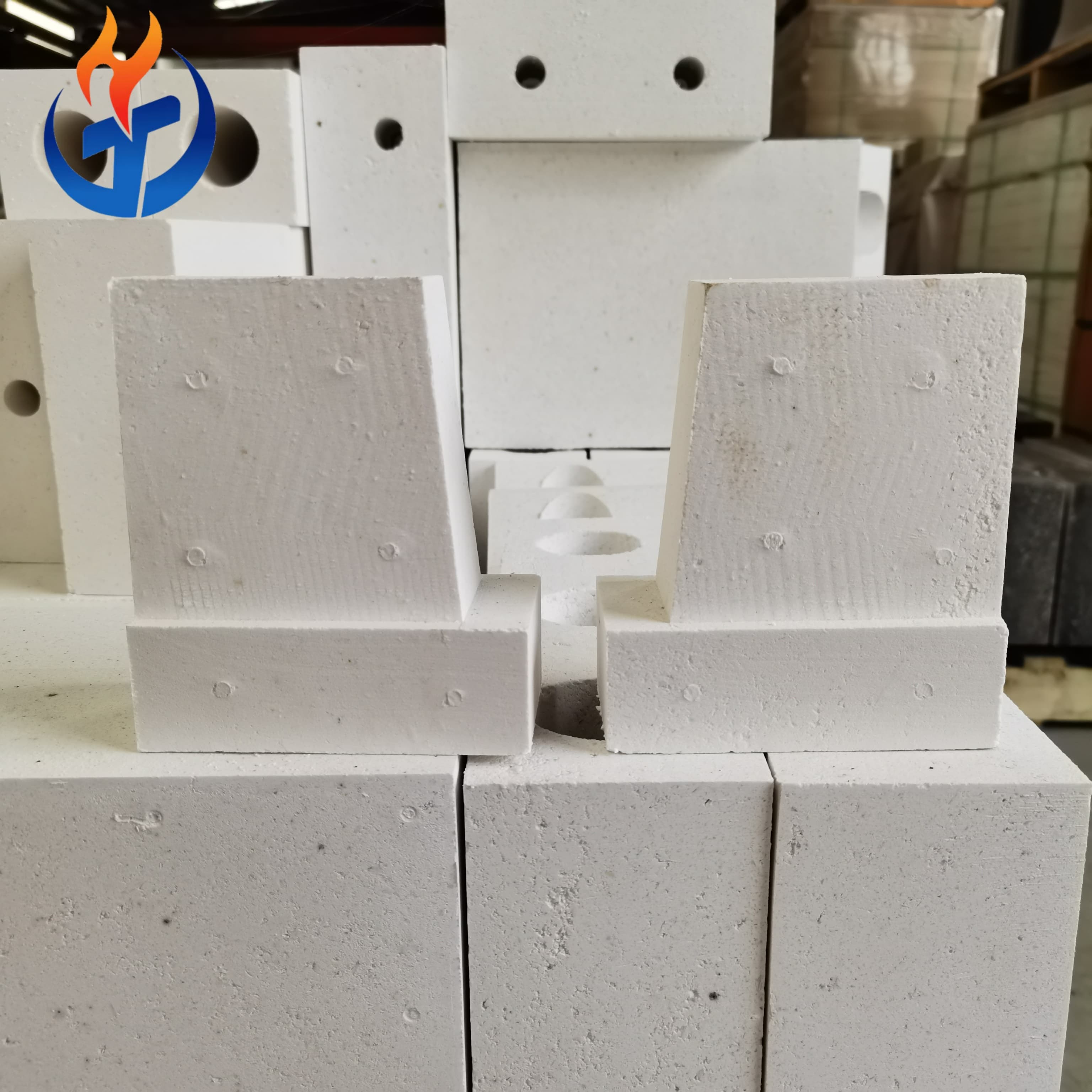 Corundum Mullite Brick