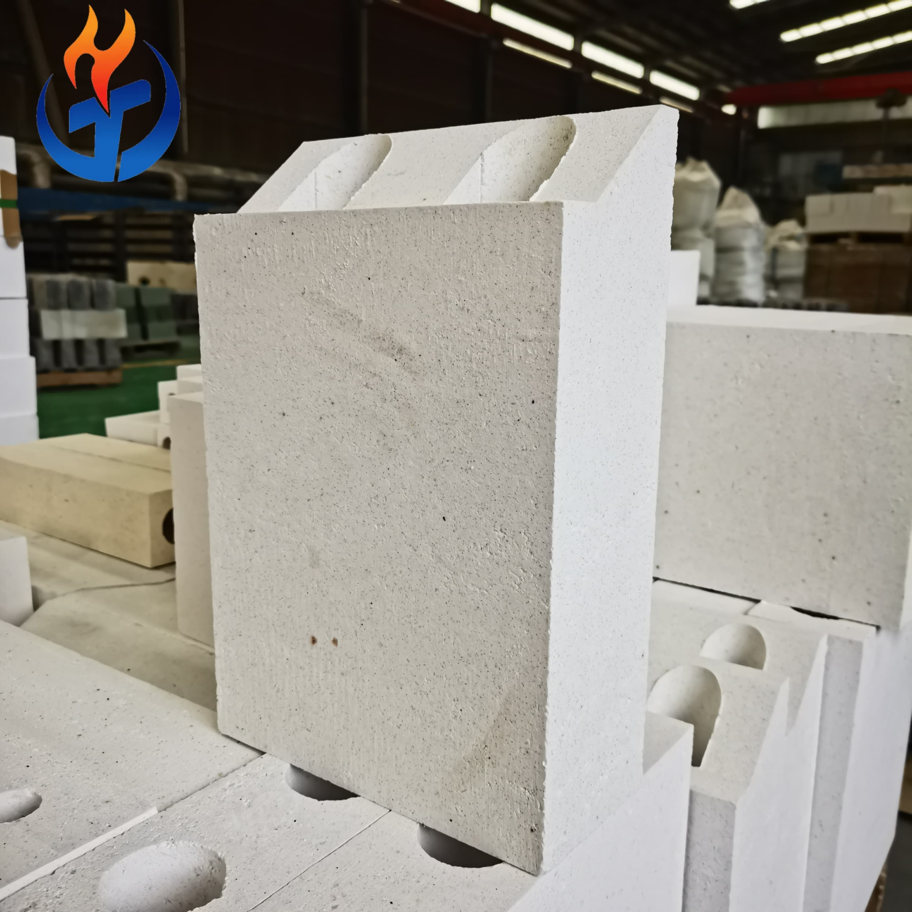Corundum Mullite Brick