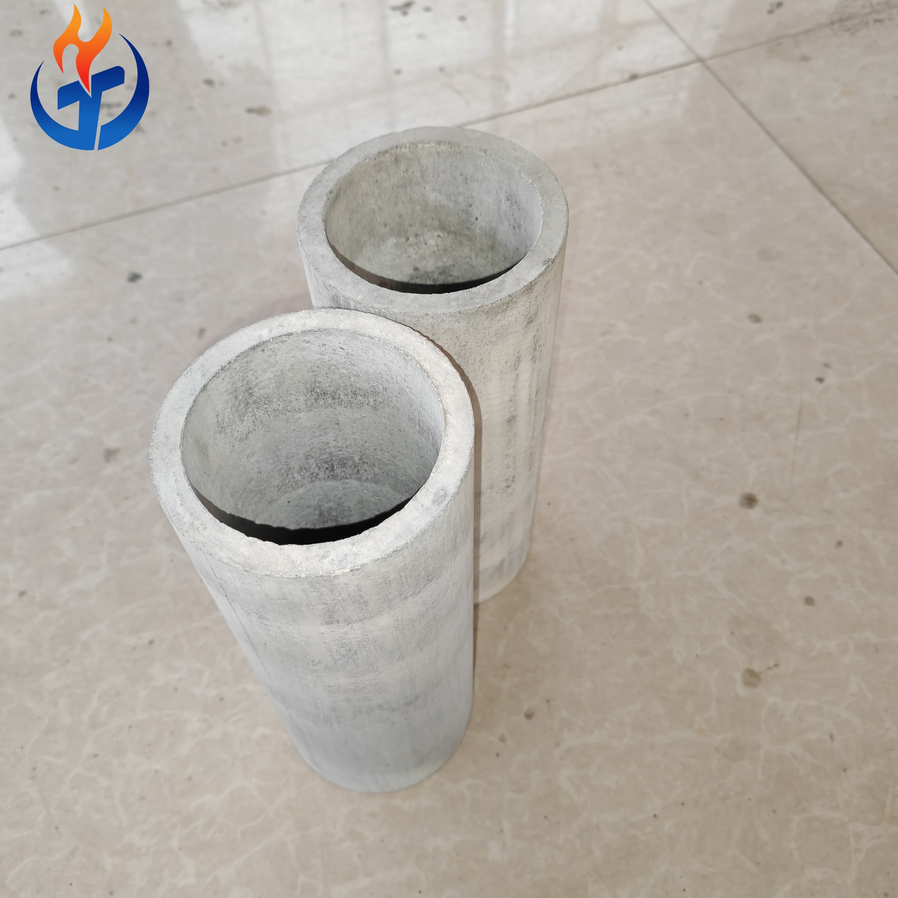 Refractory bricks