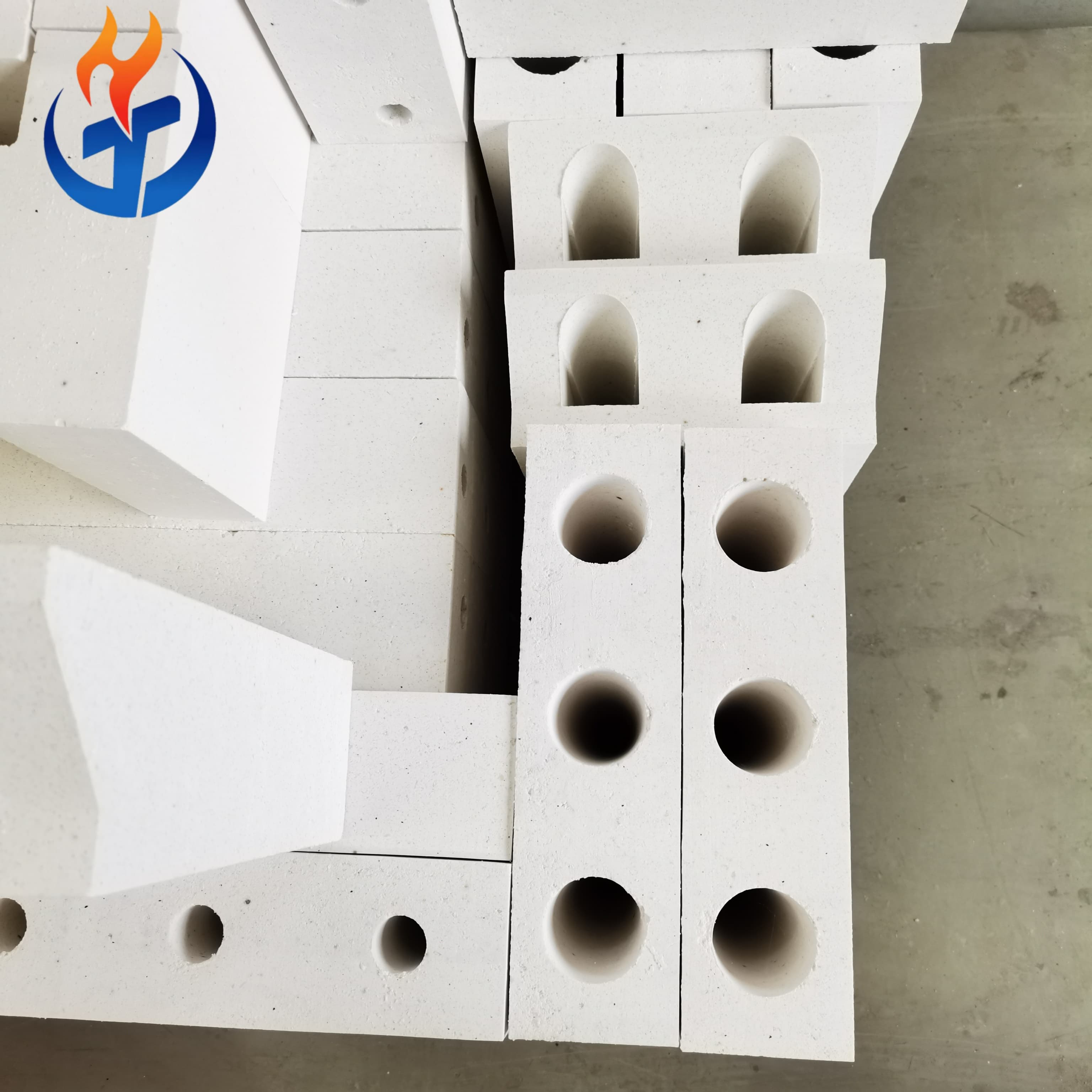 Corundum Mullite Brick