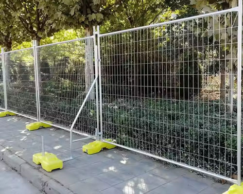 secure temporary fencing