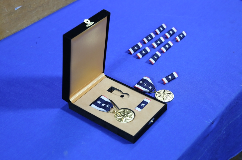 custom gold silver bronze medals