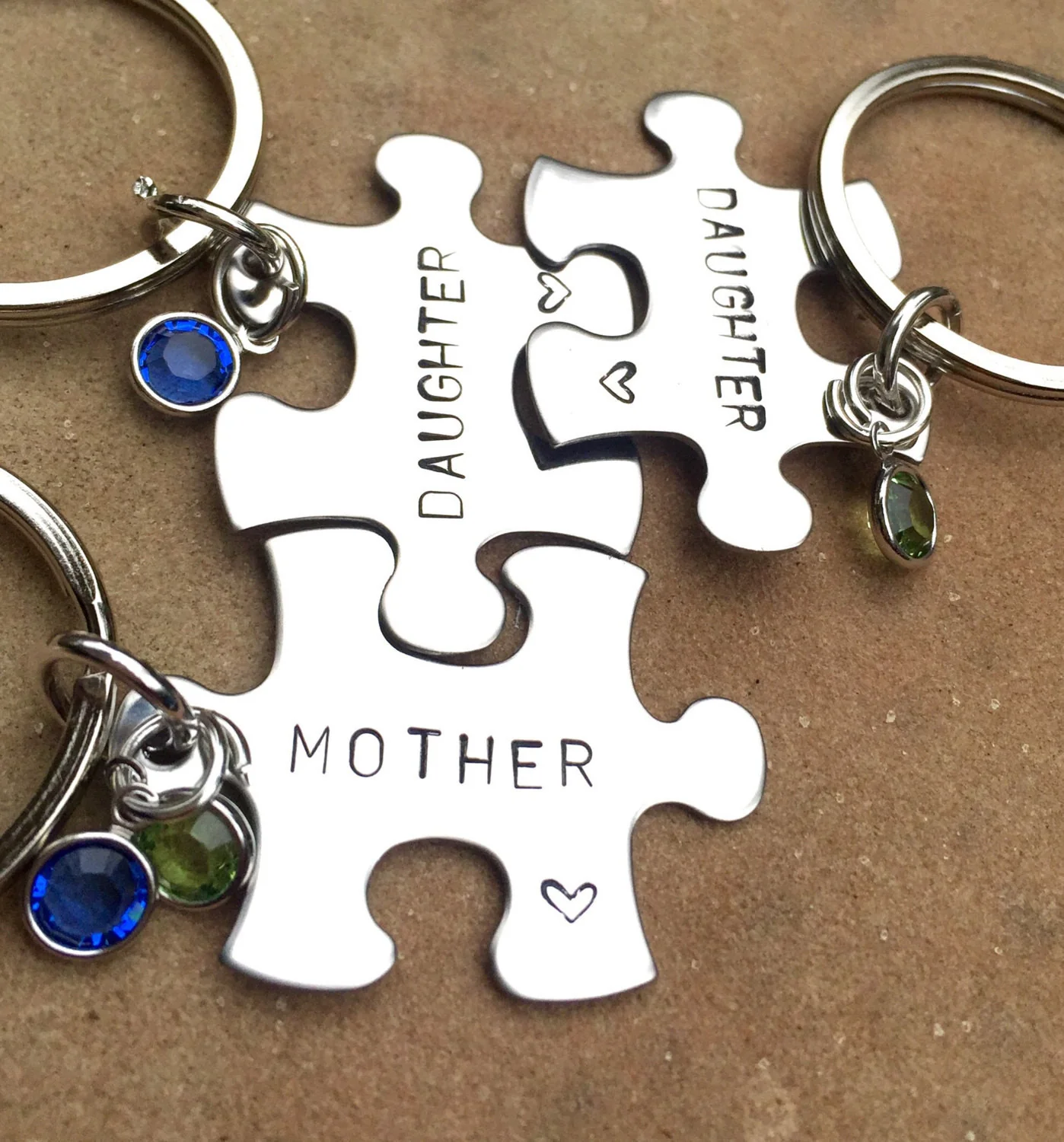 Personalized custom Mother's Day keychain with heartwarming design - premium Mother's Day keychain featuring engraved messages and floral accents, perfect for gifting and showing love on this special occasion.