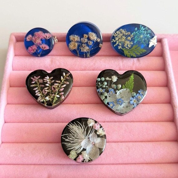 lapel pin flower