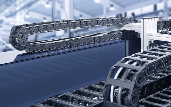 Cable chain end connectors ensure stable attachment and smooth operation of energy chains.