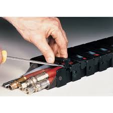 Visual inspection of sealed drag chain detects wear and prevents unexpected failures.