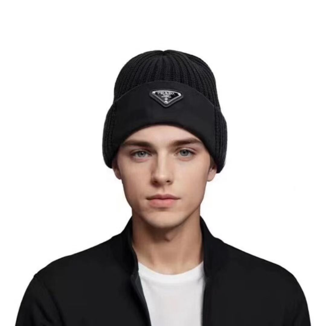 Comfortable to wear, beautiful and elegant hat