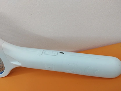 plastic fly swatter