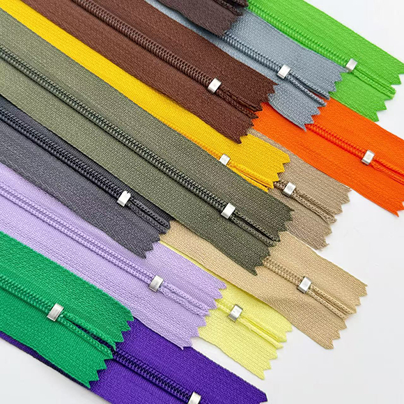 Nylon zipper