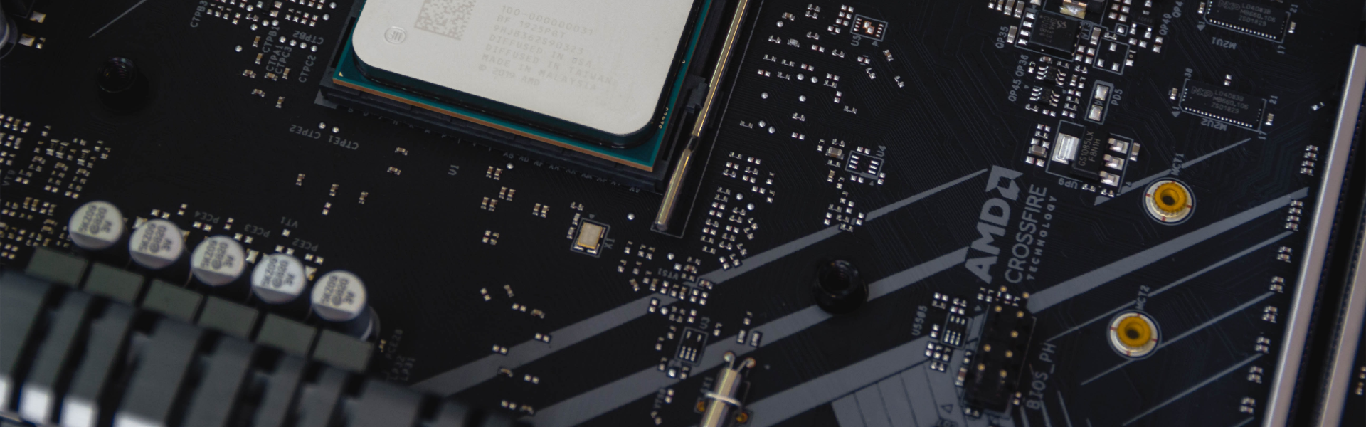 Let’s dive deeper into its functions, with a special focus on the MLCC Holy Stone—a high-performance capacitor that’s revolutionizing modern electronics.