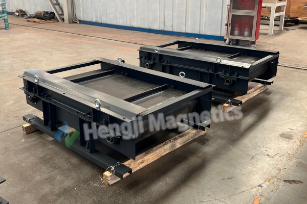 Where to Install the Cross Belt Magnetic Separator: Head or Mid-Conveyor? 1