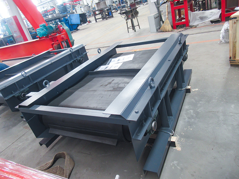 RCYE Coal Conveyor Overhead Magnetic Separator Key Application Scenarios