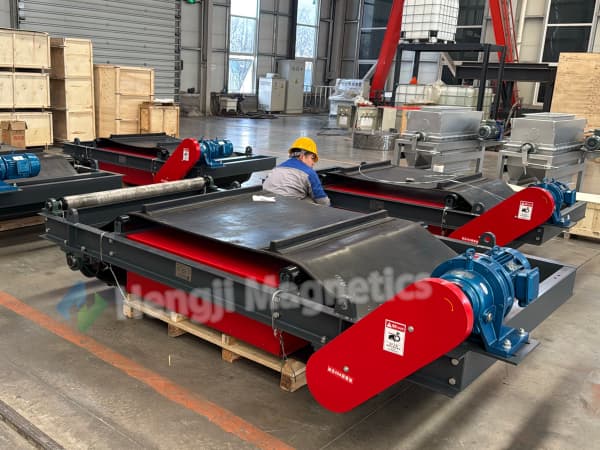 What Is an Overbelt Magnetic Separator and Electromagnet Separator?