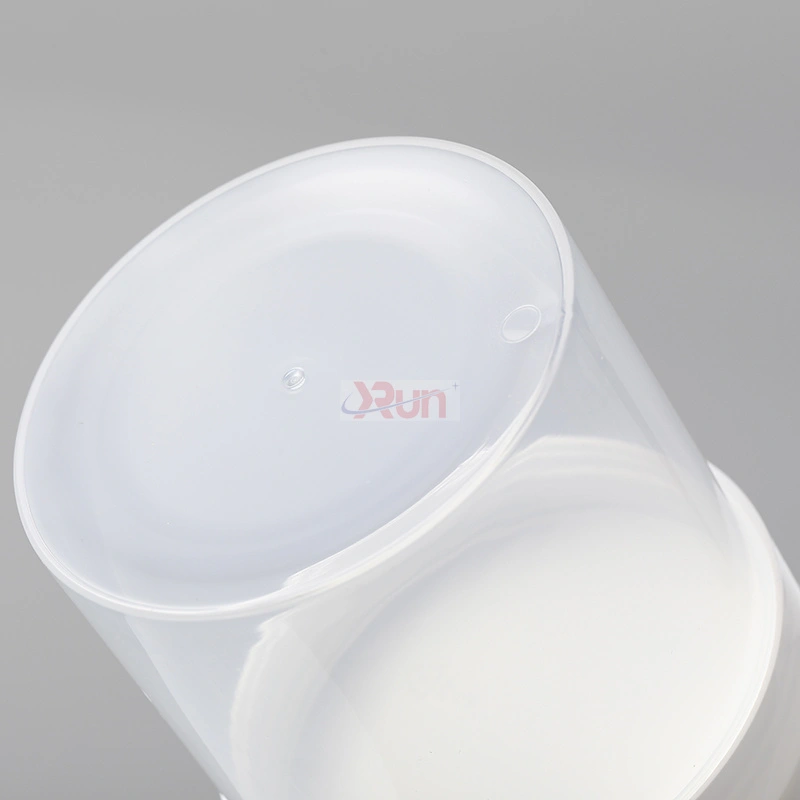 These PP plastic packaging jars offer transparency with clear cans with lids, serving as highly effective and reliable options for any medicine jar