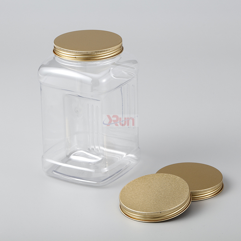 As a premier plastic container manufacturer, we supply clear PET jars within square plastic containers for superior dry fruits storage