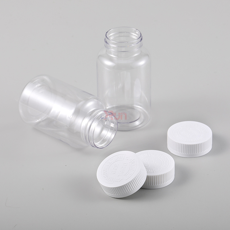 With medical grade plastic caps, our medicine bottles for pharmaceutical packaging are always secured by high-quality sealing liners.