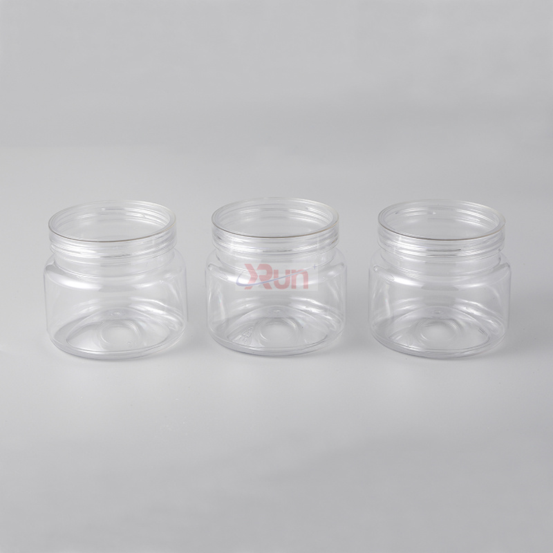 Our dispensing plastic bottles are a functional PET container, fitting well with a liquid-based jelly can.