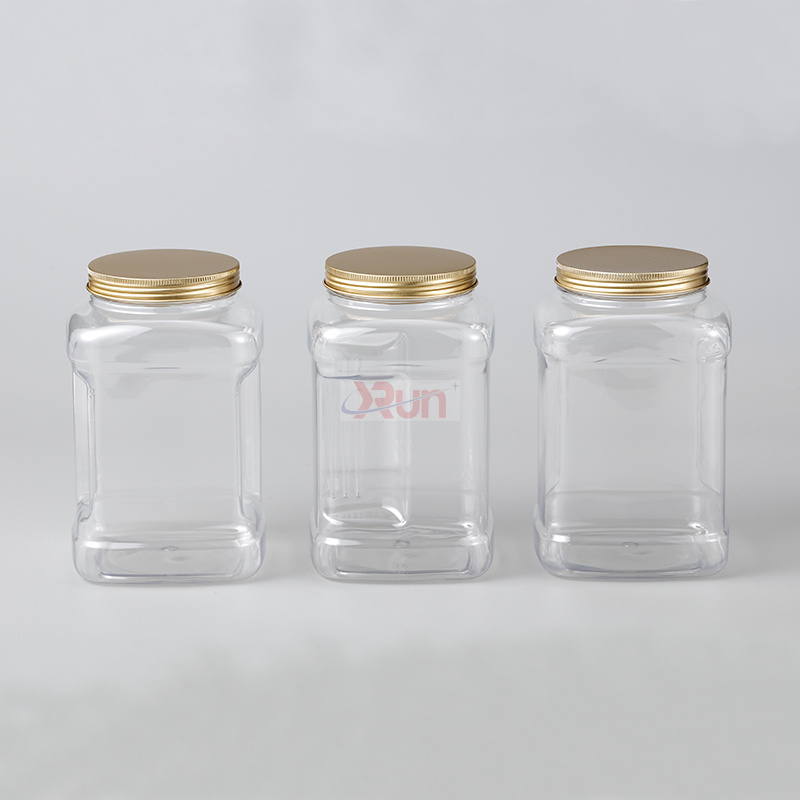 Our food grade plastic boxes include clear PET jars in square plastic containers, ensuring safe dry fruits storage