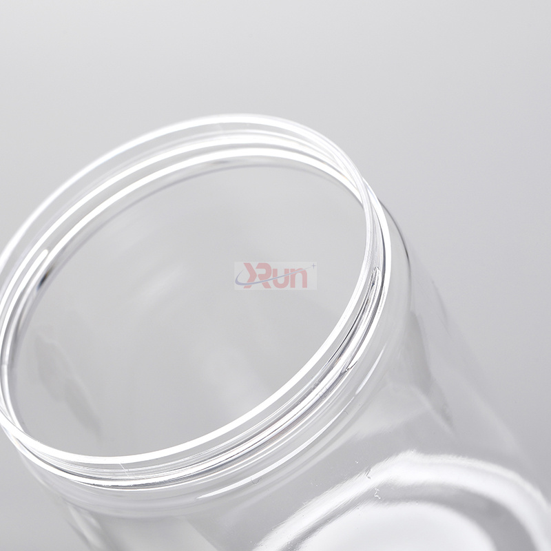 Our pressure-sensitive moisture-proof gasket guarantees freshness for your snack packaging, ideal for all food storage containers and our sturdy PET jar with aluminium lid