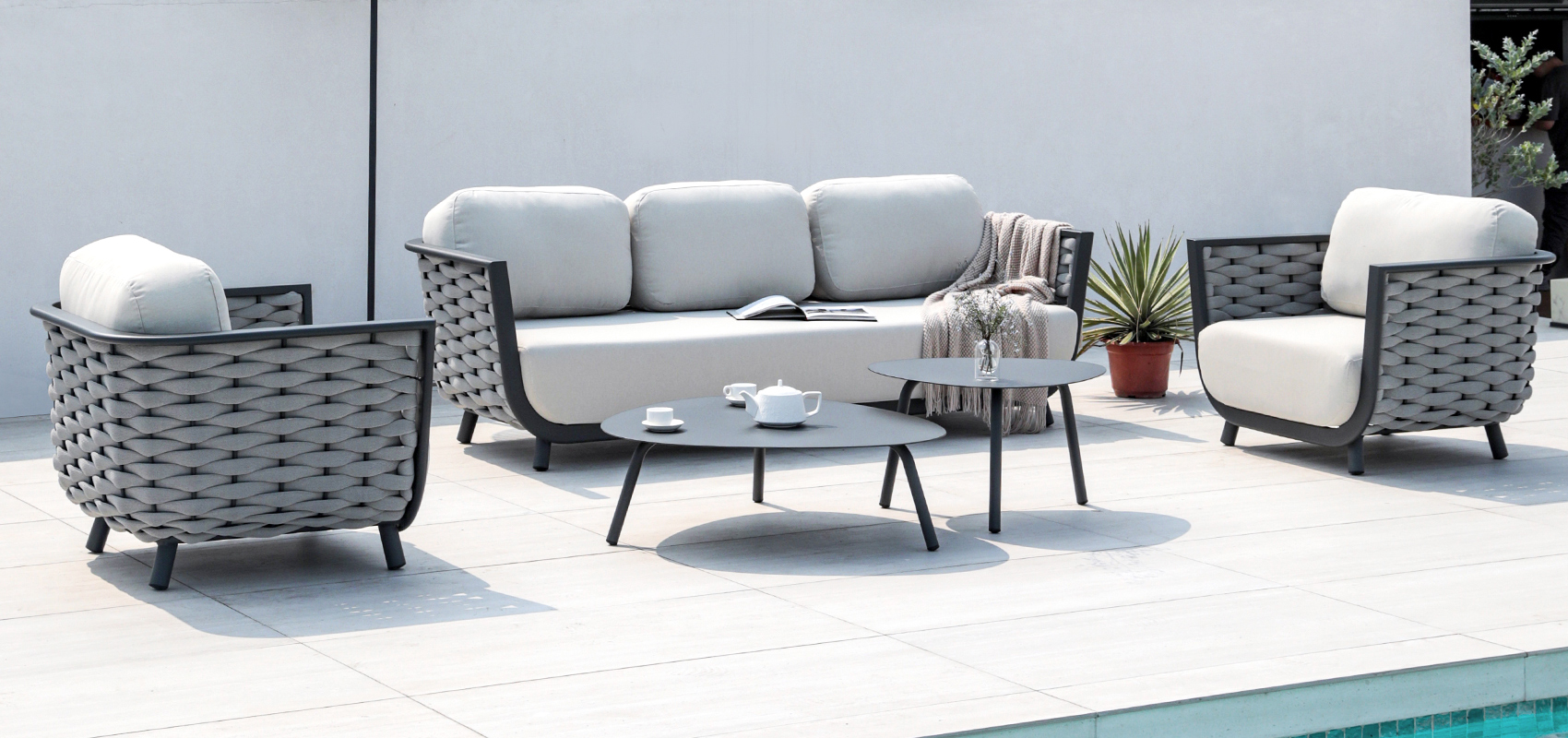 Hongdi Weiss Outdoor sofa 1