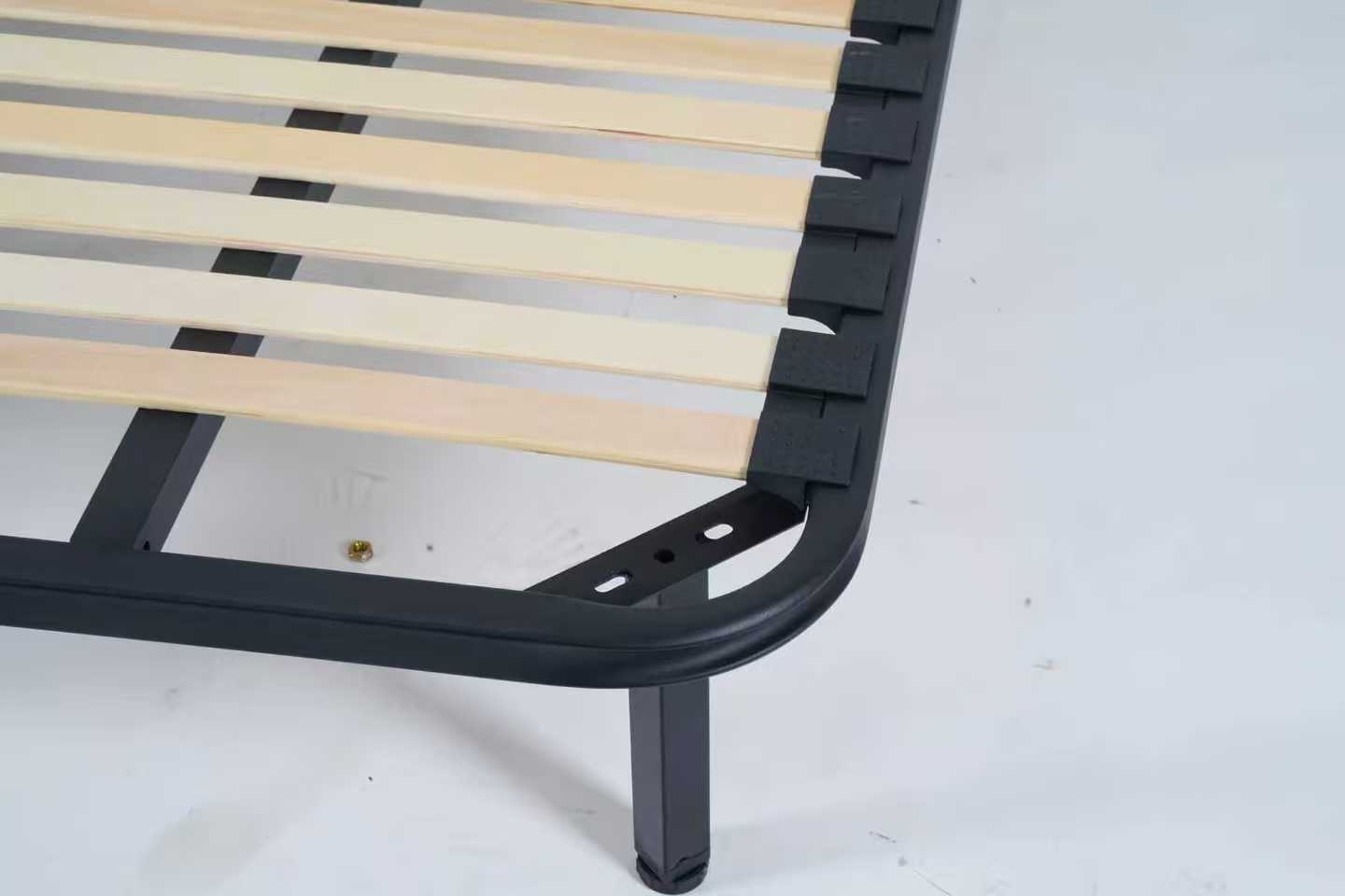 portable queen bed frame