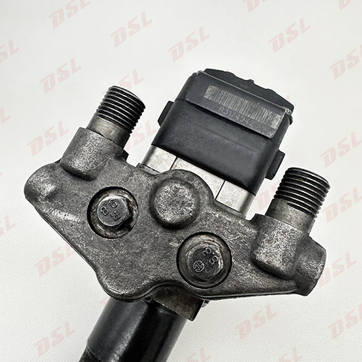 High-quality R-5224920 diesel fuel injector, complete range of models. Precise fuel injection, quality guaranteed, compatible with diesel engine