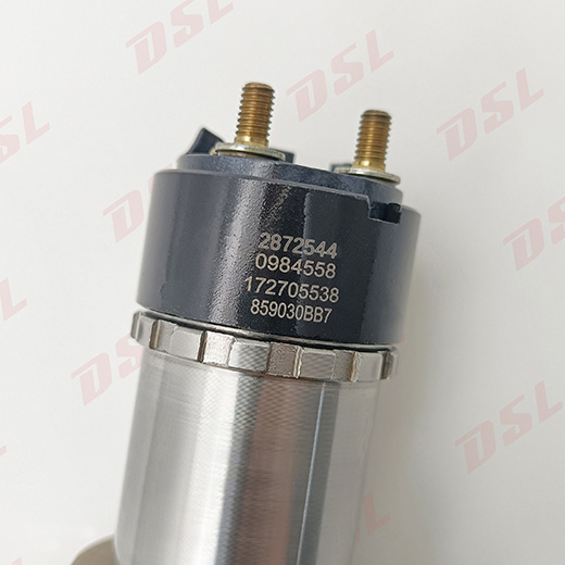 High-quality ISZ diesel fuel injectors, complete range of models. Precise fuel injection, quality guaranteed, compatible with CM2150 diesel engines.
