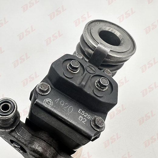High-quality R-5224920 diesel fuel injector, complete range of models. Precise fuel injection, quality guaranteed, compatible with diesel engine