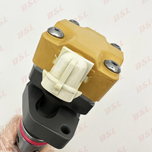 High-quality 1833640C1 Diesel Fuel Injector, complete range of models. Precise fuel injection, quality guaranteed, compatible with DT466 & DT466E 7.6L engines