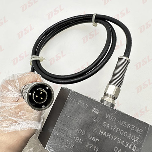 High-quality VUO-U583V2 fuel injector, complete range of models. Precise fuel injection, quality guaranteed, compatible with ship engine