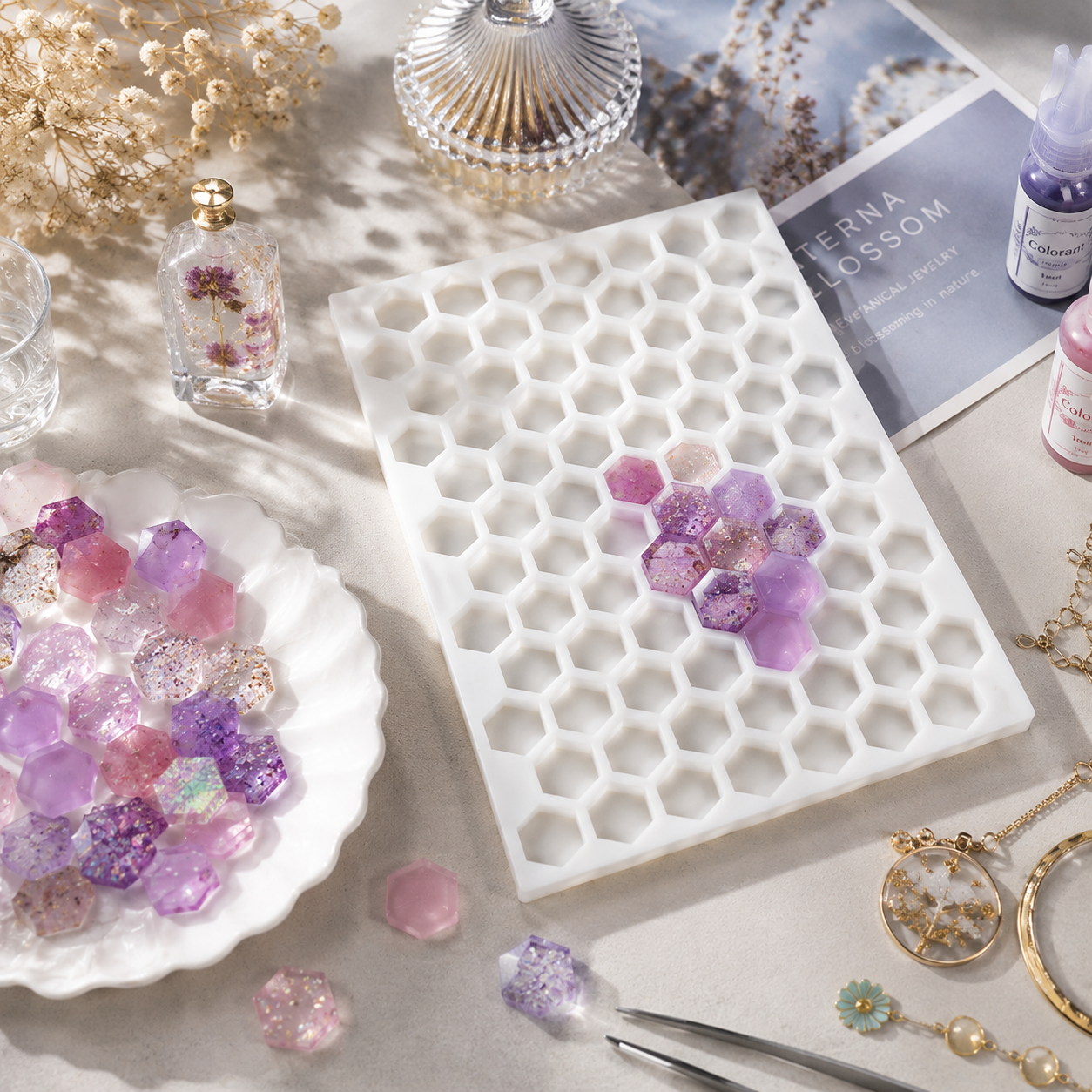 RenShan food-grade hexagonal silicone molds are made with high-standard technology, safe and durable, and suitable for all kinds of creative production in daily home life, even beginners can easily get started.