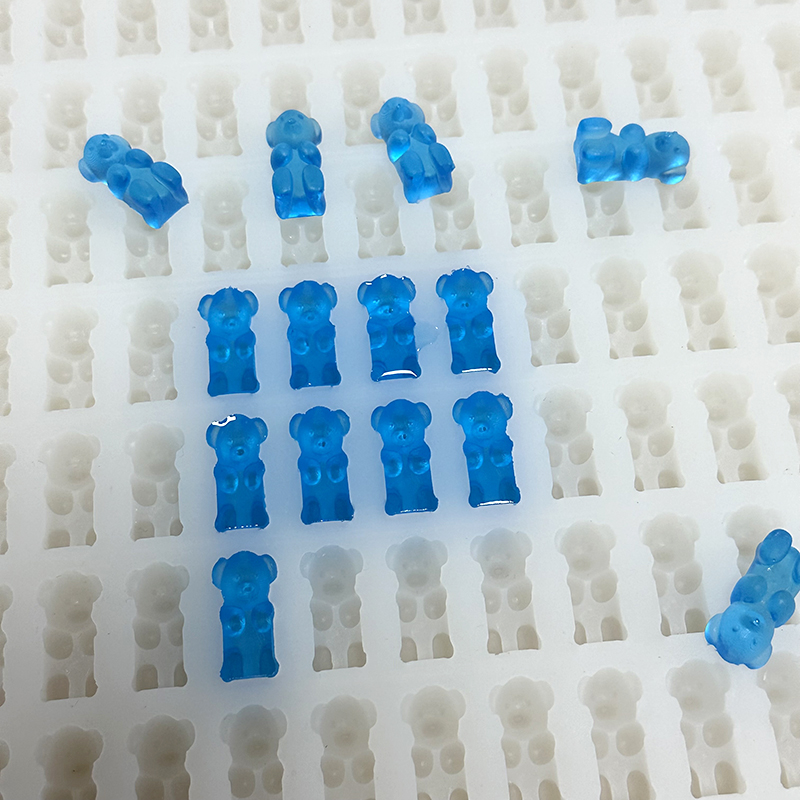 Crear su propio molde de oso gomoso le permite diseñar formas de dulces únicas, probar nuevas recetas y crear productos de marca.