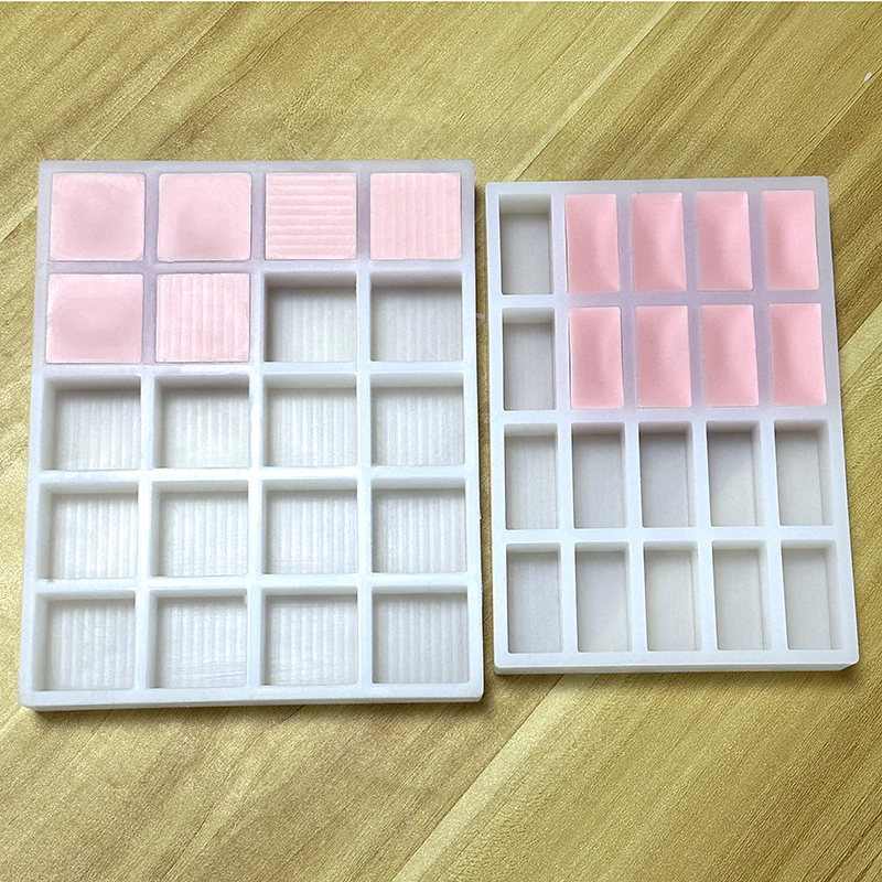 Need heart-shaped candy molds or multi-use cooking molds? Renshan Silicone Molds has you covered! Our food-safe silicone molds are heat-resistant, easy to clean, and reusable. Perfect for heart candies, chocolates, or creative dishes.
