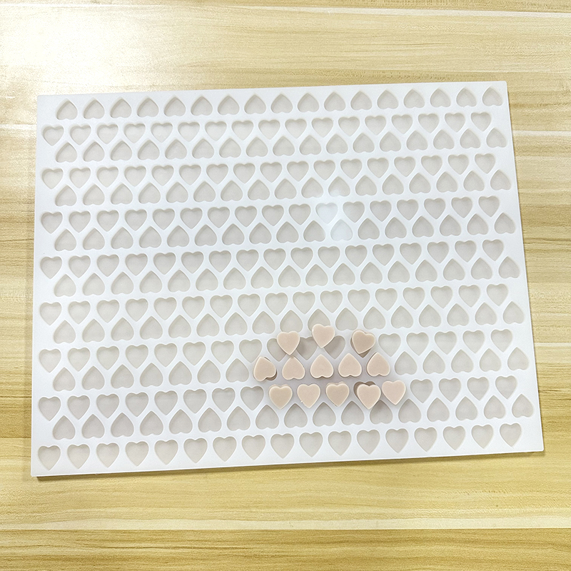 Renshan Silicone Molds – Reliable silicone mold makers specializing in premium gummy bear moulds. Our food-grade silicone molds are durable, flexible, and designed for easy release, ensuring perfect gummy bears every time. Ideal for home candy makers.