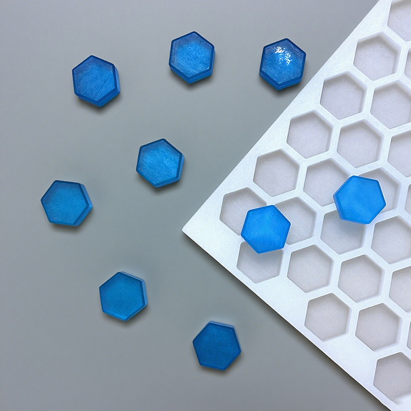 This guide explains the typical lifespan of different mold materials, the strongest influences on durability, and practical care tips to extend the life of your molds.