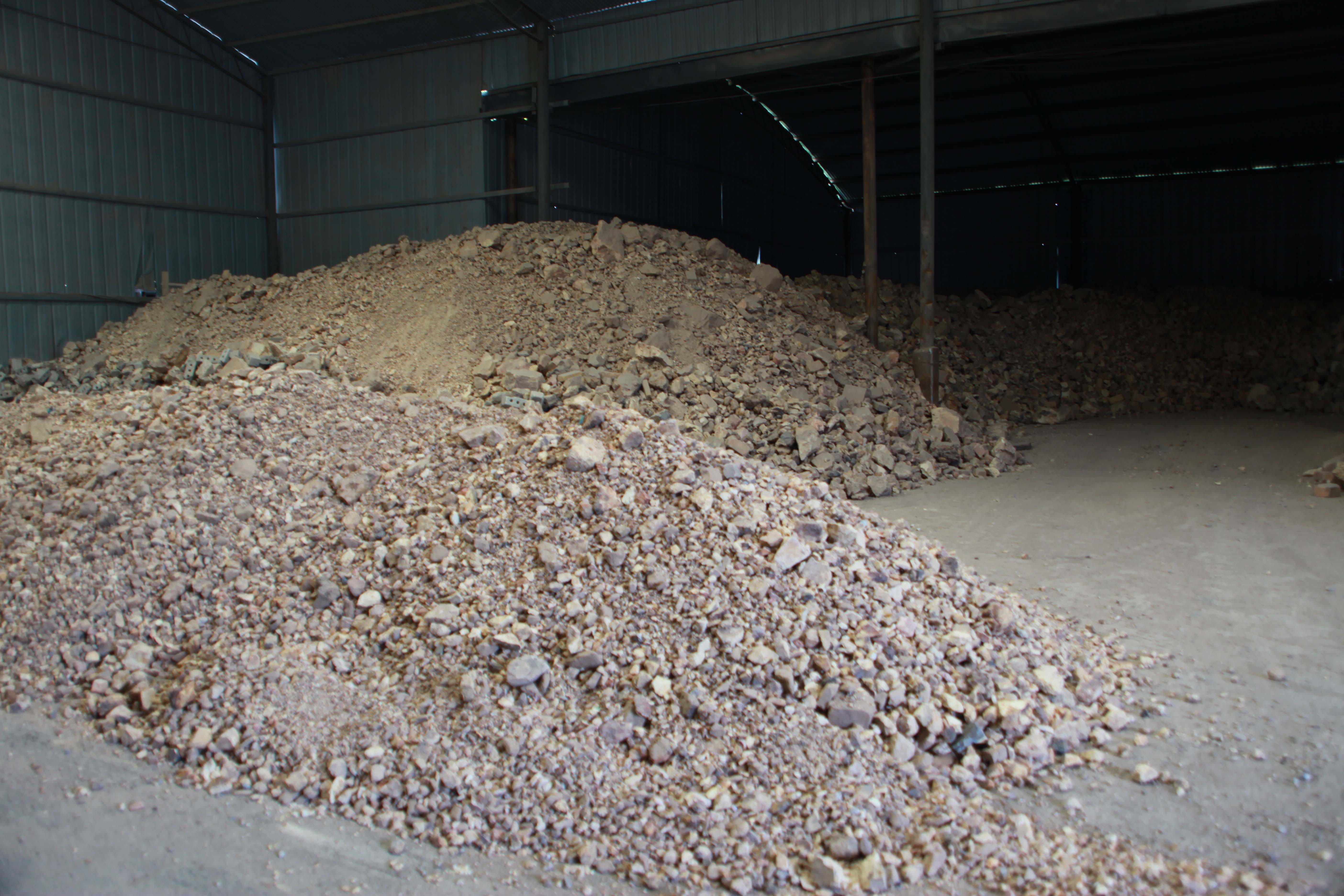 Raw materials for molten sand