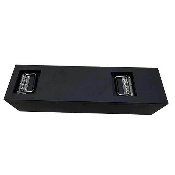 Top handle of 24V lithium battery for easy handling.