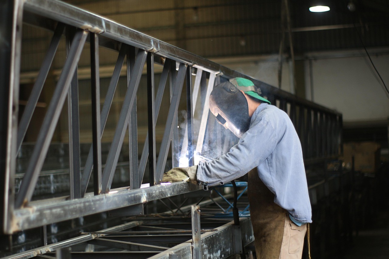 pipe welding factory