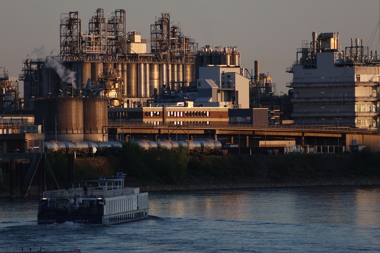petrochemical plant pipeline