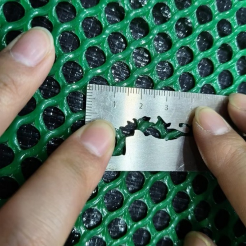 Green color, 0.8cm mesh size.