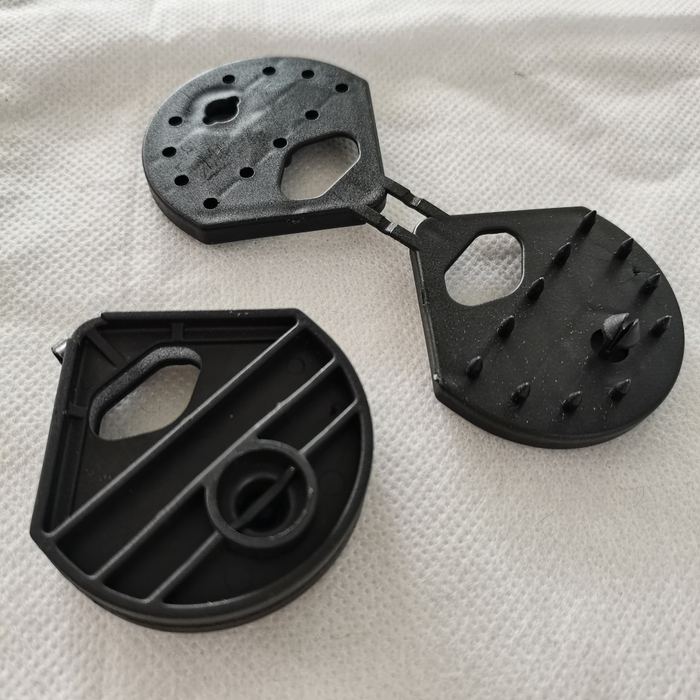 Shade cloth fabric clips – Close-Up Detail of Fan Shaped Clip