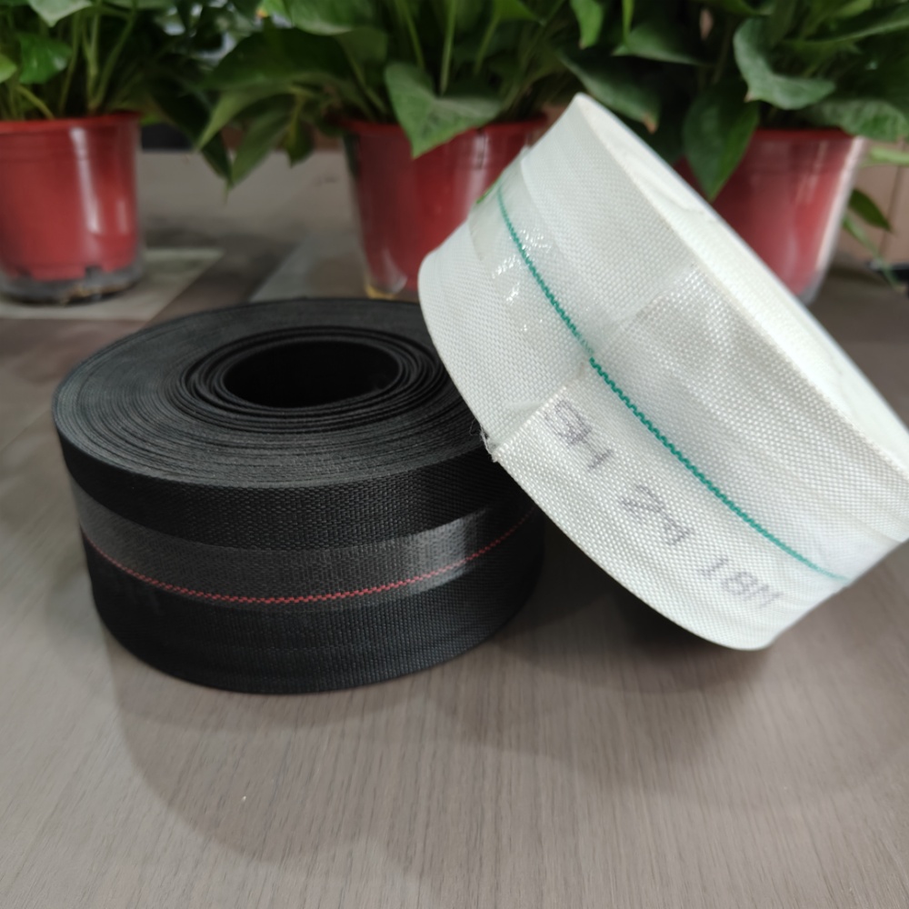 Drip irrigation line – Black Color Braided Structure Detail