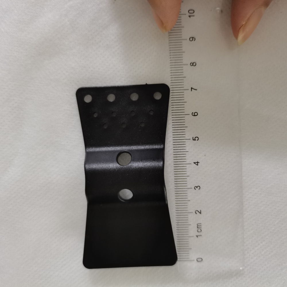 Shade cloth fabric clips – Close-Up Detail of Square Clip