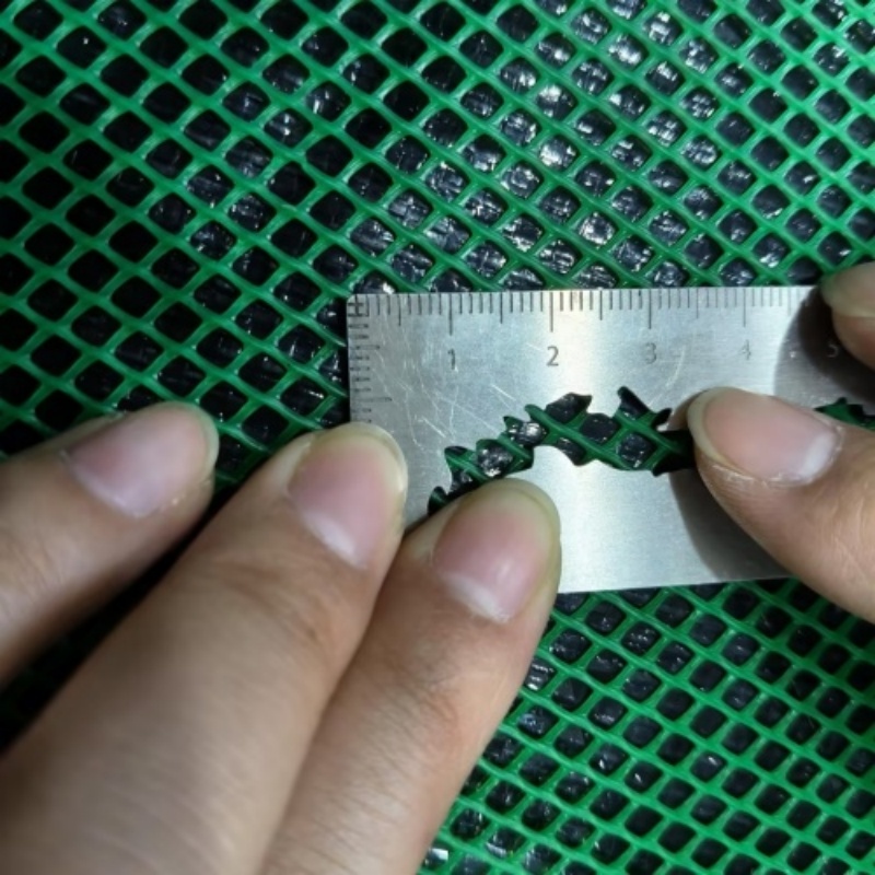 Green color, 0.5cm mesh size.