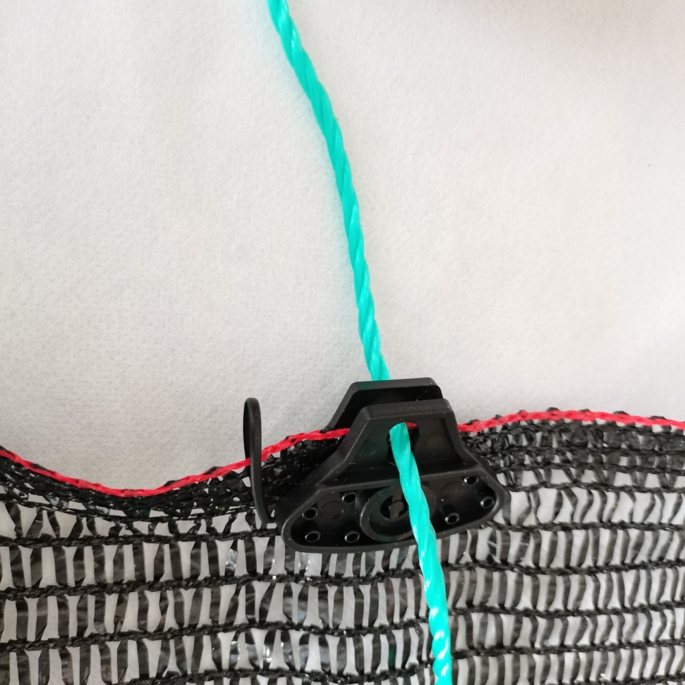 Shade cloth fabric clips – Butterfly Clip in Use Scenario