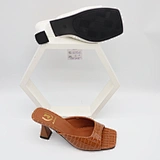 heeled shoes