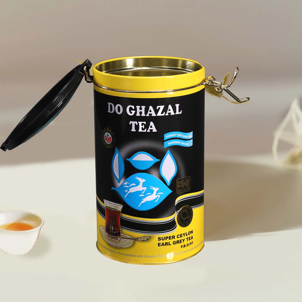 round black tea tin box with hinge