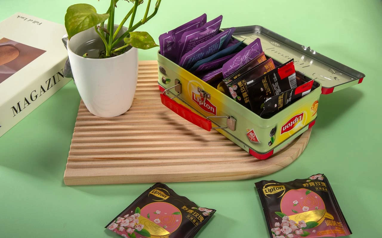 Lipton tea tin lunch box