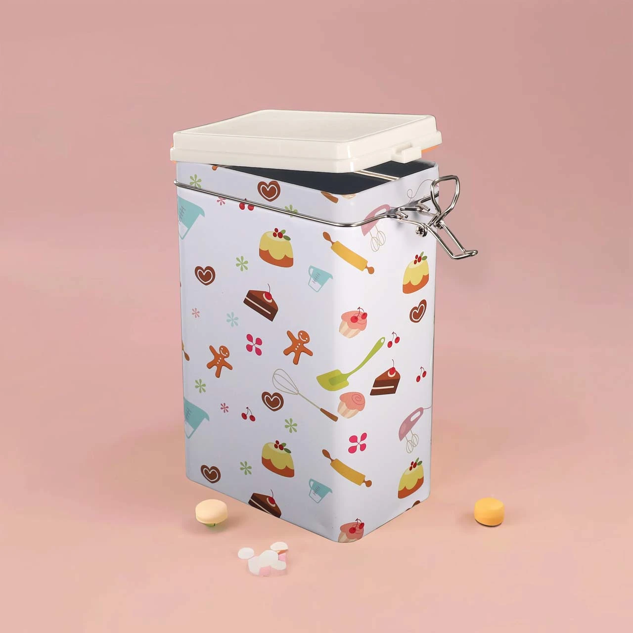 hinged tin box