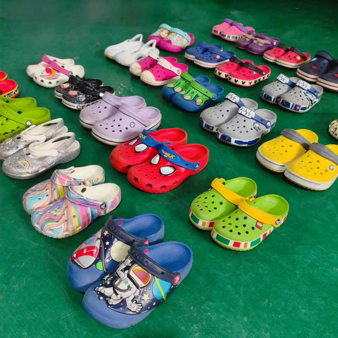 Colorful Grade A used kids' Crocs with original charms
